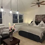Apartman Fosters Garden