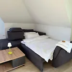 Apartman Fosters Garden *